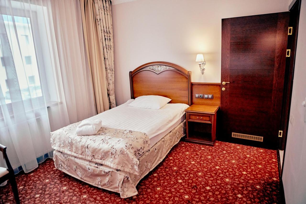 Ring Premier Hotel Yaroslavl Phòng bức ảnh