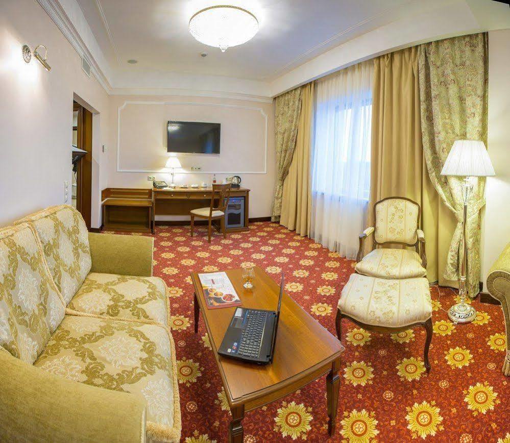 Ring Premier Hotel Yaroslavl Ngoại thất bức ảnh